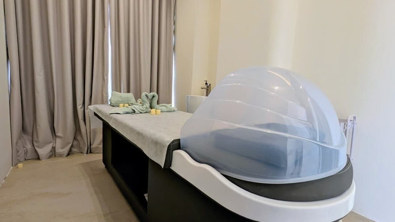 Head spa bed at Reeth Spa